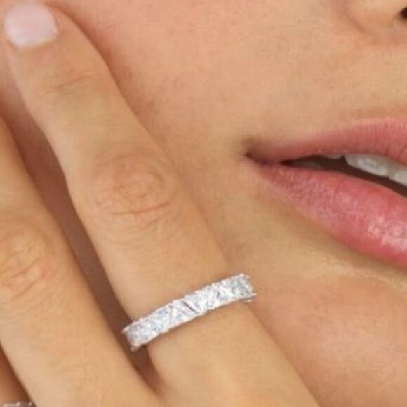 Shiny Triangle CZ Silver Plated Trendy Eternity Ring for Women, L211